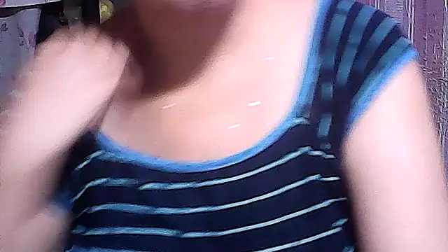 sweetsosie18 online show from September 16, 2025, 4:13 am