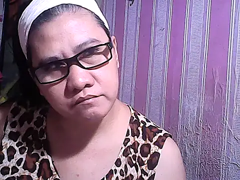 sweetsosie18 online show from September 28, 2025, 6:41 am