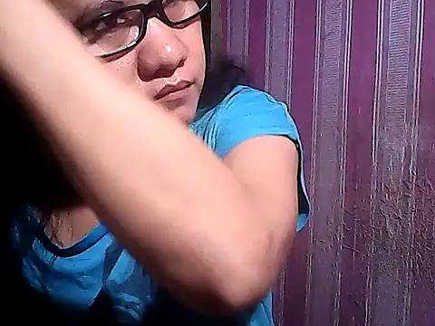 sweetsosie18 online show from October 11, 2025, 8:07 pm