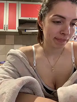 SeducingYoghourt online show from April 19, 2026, 4:06 pm