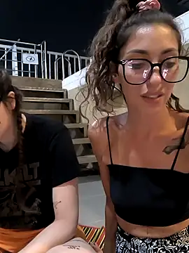 amanilouve online show from February 12, 2025, 4:11 pm