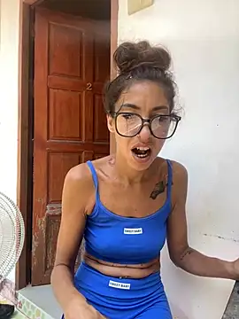 amanilouve online show from March 16, 2025, 5:47 am