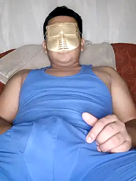 Snapshot of Efrain2090 chatting on November 7, 2025, 7:08 am Efrain2090 online show from November 7, 2025, 7:08 am