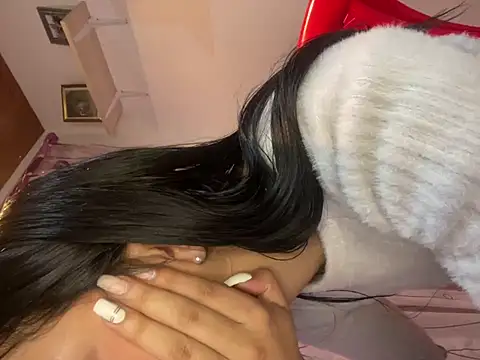 MadisonCambel online show from January 28, 2025, 1:16 pm