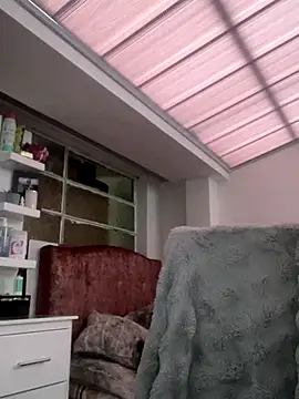 MadisonCambel online show from October 17, 2025, 9:28 pm