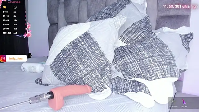 Snapshot of emily_fox1 chatting on February 16, 2026, 10:55 am emily fox1 online show from February 16, 2026, 10:55 am