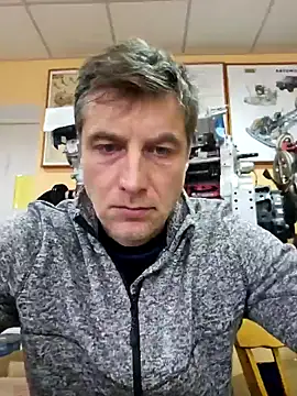 sparrow4791 online show from December 23, 2024, 12:08 pm