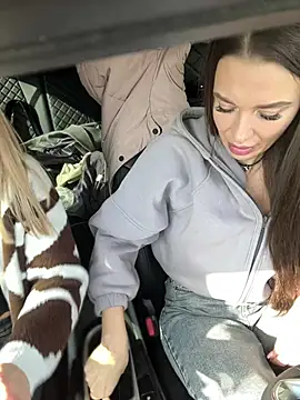 Emma Catt online show from April 15, 2026, 3:24 am