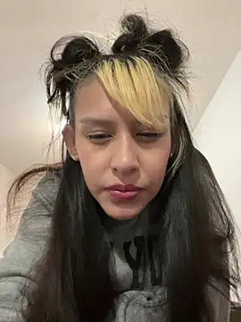 Snapshot of LunaGelatti chatting on January 31, 2025, 9:59 am LunaGelatti online show from January 31, 2025, 9:59 am