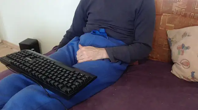 Snapshot of VASKOS178 chatting on December 2, 2024, 12:18 pm VASKOS178 online show from December 2, 2024, 12:18 pm