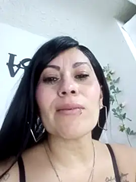 Snapshot of Tania_mature chatting on July 1, 2026, 5:45 pm Tania mature online show from July 1, 2026, 5:45 pm