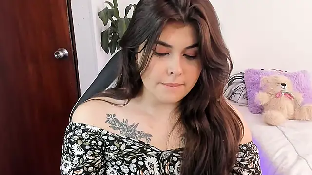 Alyaa s online show from March 2, 2025, 2:21 pm