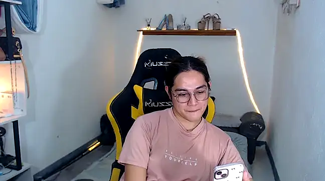 MarieLoveGlamorous online show from February 23, 2025, 1:53 pm