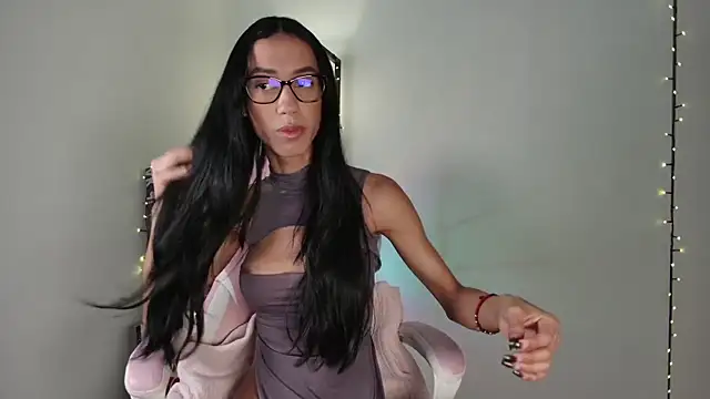 Snapshot of _monamour_ chatting on December 15, 2024, 9:13 am monamour online show from December 15, 2024, 9:13 am