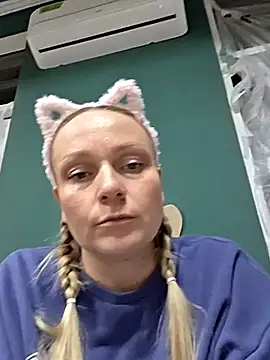 Bondgirl 013 online show from March 8, 2026, 4:44 pm