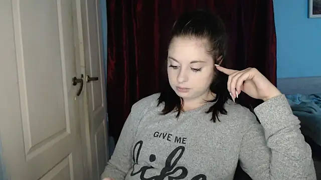 ryhhnnagold99 online show from November 4, 2025, 1:54 pm