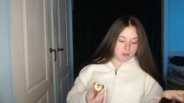 Snapshot of ryhhnnagold99 chatting on April 1, 2026, 4:26 pm ryhhnnagold99 online show from April 1, 2026, 4:26 pm