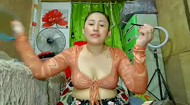 M e c e l online show from December 12, 2024, 11:03 pm