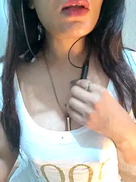 Snapshot of RadhaBabe chatting on May 15, 2026, 5:31 pm RadhaBabe online show from May 15, 2026, 5:31 pm