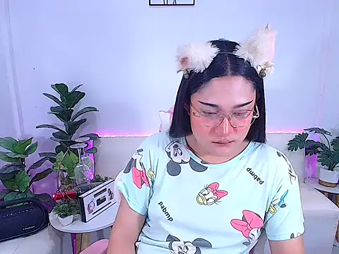 plysaithailand online show from October 14, 2025, 1:28 am