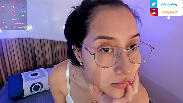 Snapshot of Abby_Sweet1_ chatting on July 15, 2026, 12:32 pm Abby Sweet1 online show from July 15, 2026, 12:32 pm