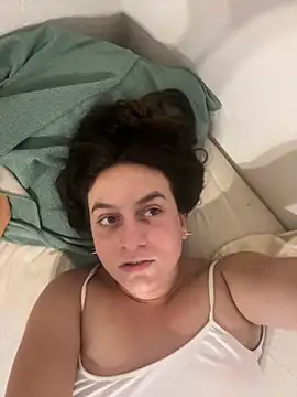 indierotic online show from December 18, 2024, 3:26 am