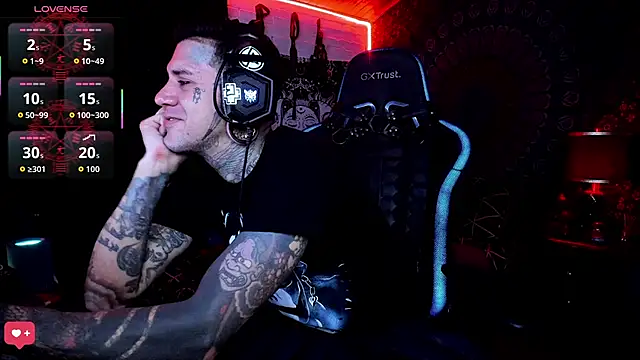 Snapshot of josh__ackerman chatting on September 8, 2025, 6:40 pm josh ackerman online show from September 8, 2025, 6:40 pm