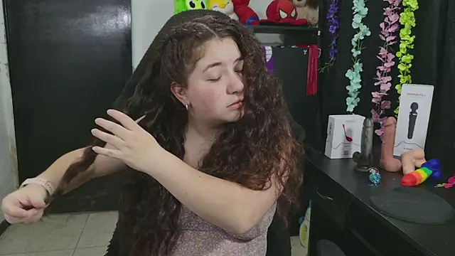 Snapshot of ann_bronw chatting on February 10, 2026, 11:14 am ann bronw online show from February 10, 2026, 11:14 am