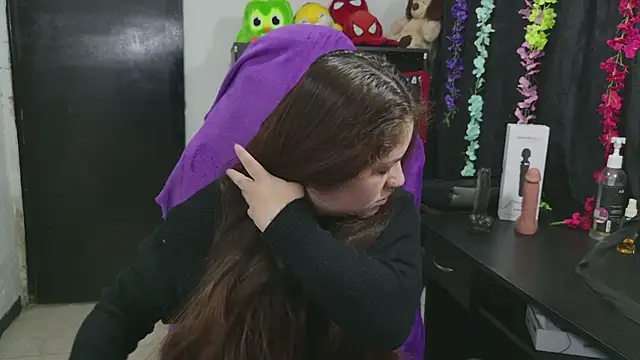 Snapshot of ann_bronw chatting on March 30, 2026, 11:22 am ann bronw online show from March 30, 2026, 11:22 am