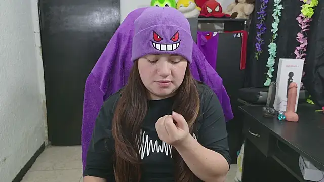 Snapshot of ann_bronw chatting on March 31, 2026, 11:32 am ann bronw online show from March 31, 2026, 11:32 am