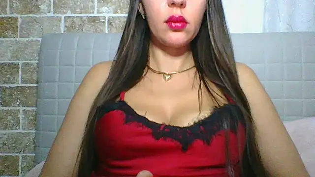 Glamour Grace online show from February 10, 2025, 5:52 pm