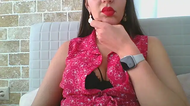 Glamour Grace online show from February 25, 2025, 2:11 pm