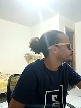 JamesQuaresma online show from February 10, 2025, 4:19 am