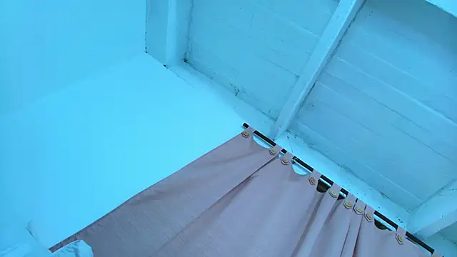 yulina xue online show from March 6, 2025, 2:41 am