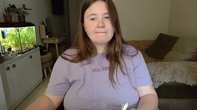 remirann  online show from December 10, 2024, 12:27 pm