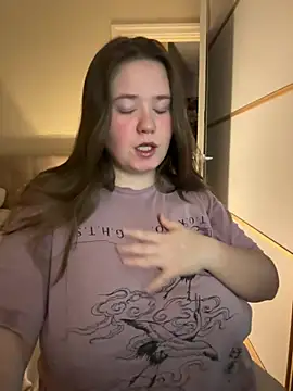 remirann  online show from January 28, 2025, 6:39 pm