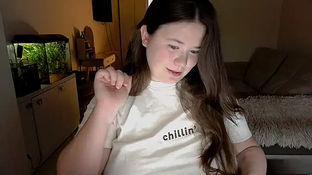 remirann  online show from March 2, 2025, 7:43 am