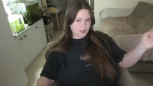 remirann  online show from April 4, 2026, 3:42 pm