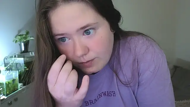 Snapshot of remirann_ chatting on May 17, 2026, 6:44 am remirann online show from May 17, 2026, 6:44 am