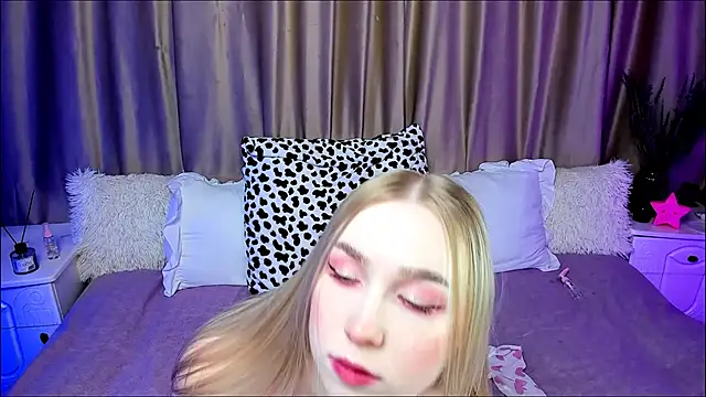 LilyStarlight online show from September 14, 2025, 3:49 am