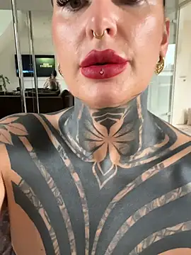 InkedBiitch online show from May 5, 2026, 2:03 pm