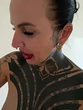 InkedBiitch online show from May 6, 2026, 4:45 pm
