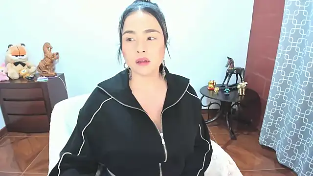 lusciousxxx online show from April 15, 2026, 8:20 pm