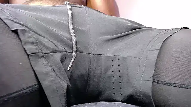 MAXJONES 2 online show from April 9, 2026, 8:36 pm