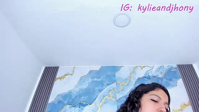 Kylieandjhonny online show from October 2, 2025, 7:54 pm