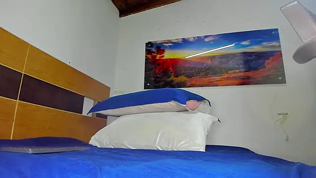  ebony-queen  online show from January 29, 2025, 12:02 pm