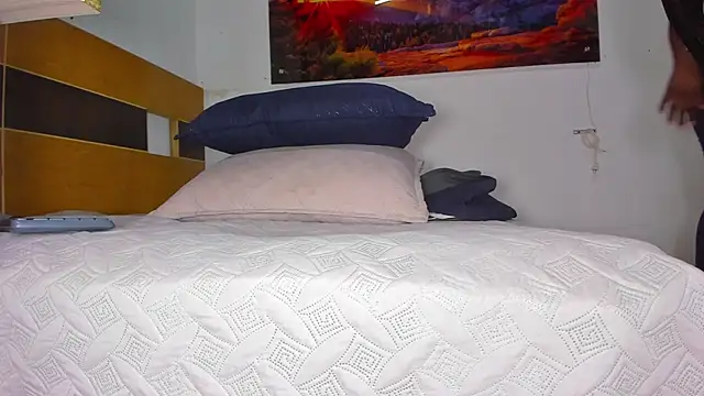  ebony-queen  online show from March 21, 2025, 11:55 am