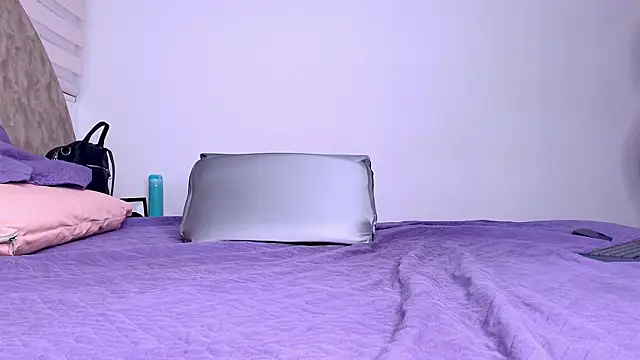  ebony-queen  online show from January 14, 2026, 12:00 pm