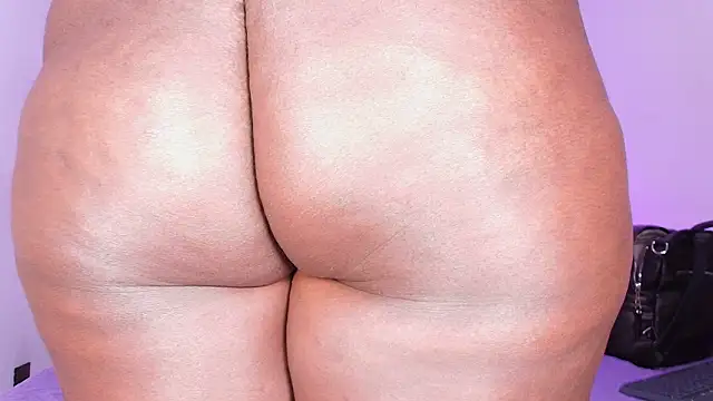  ebony-queen  online show from March 21, 2026, 3:11 am