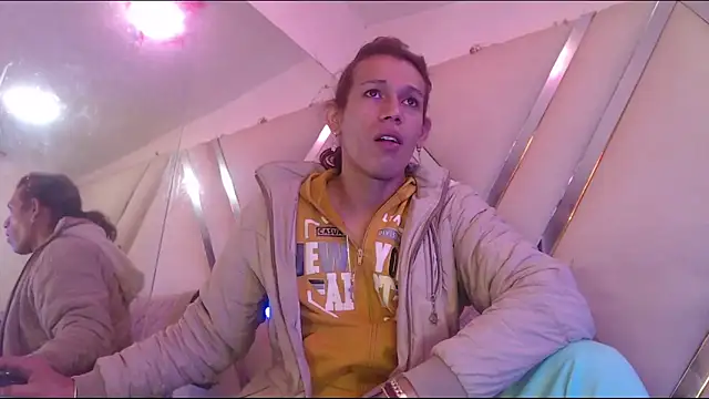 StefyFerrer online show from February 12, 2026, 3:23 am